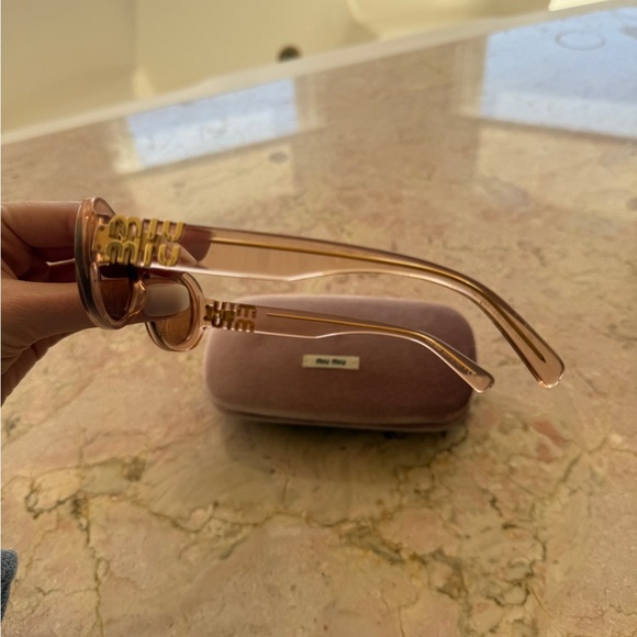 Miu Miu Peach Sunglasses 06ZS - Picture 4 of 6